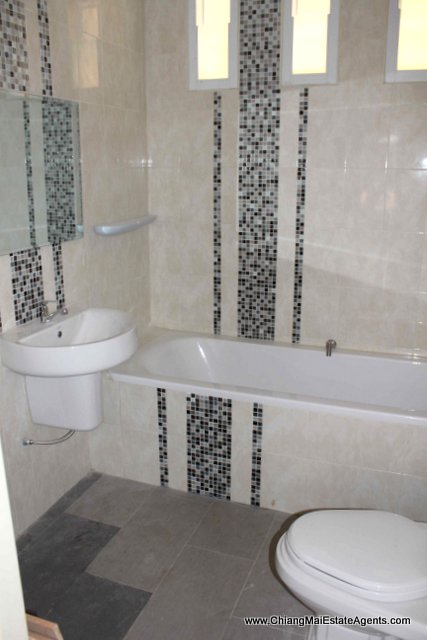 Amazing 4 Bedroom House With Swimming Pool