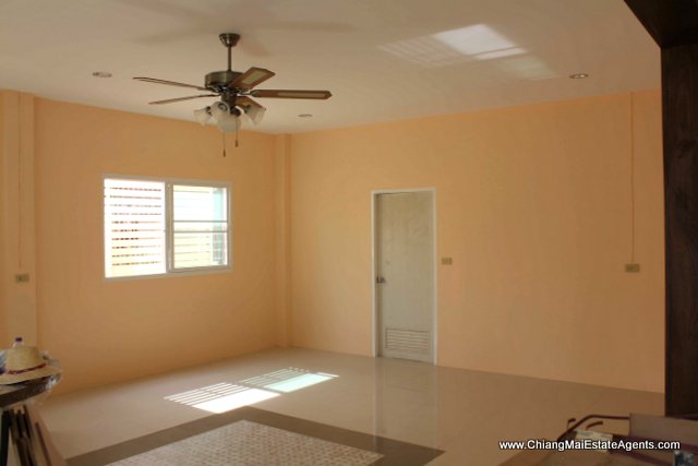 Amazing 4 Bedroom House With Swimming Pool