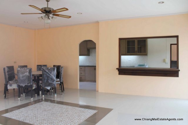 Amazing 4 Bedroom House With Swimming Pool