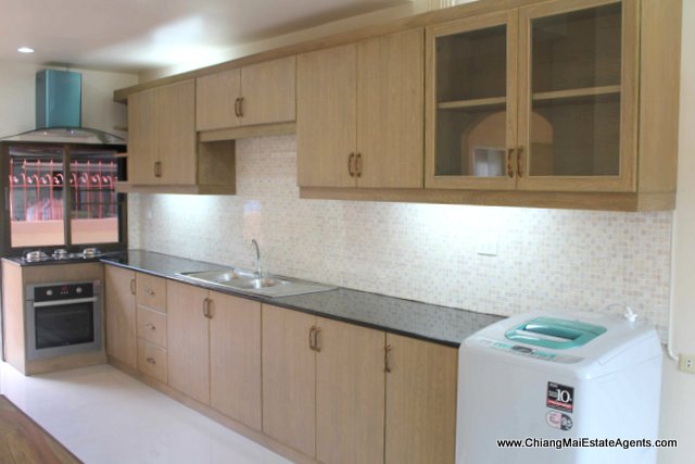 Amazing 4 Bedroom House With Swimming Pool