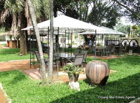 Unique Bar/Restaurant on Canal Road