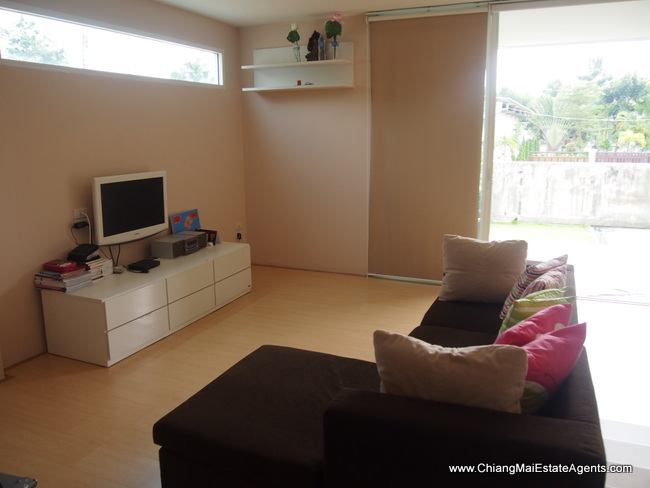 Modern 2 bed/1 bath Home For Sale
