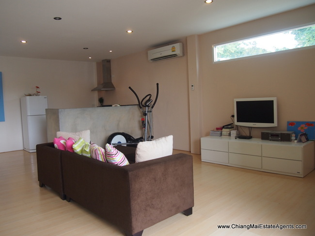 Modern 2 bed/1 bath Home For Sale