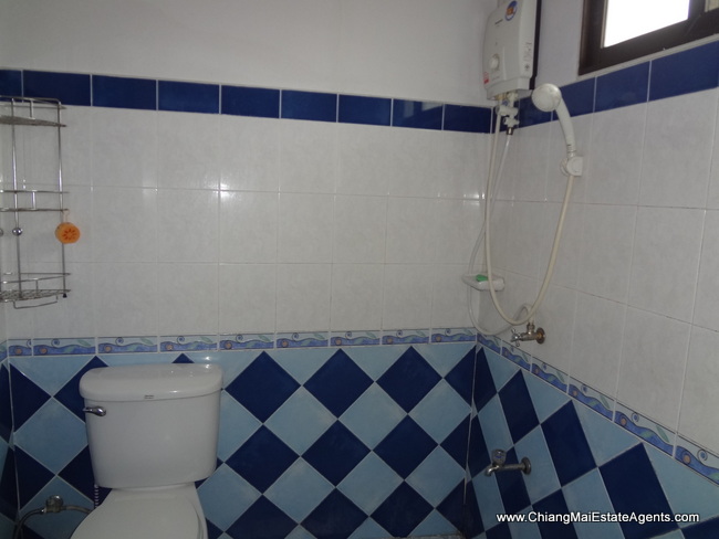 3 Bedrooms Bungalow House