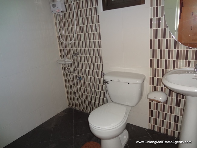 4 bedrooms house with fully furnished