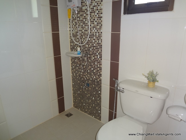 4 bedrooms house with fully furnished