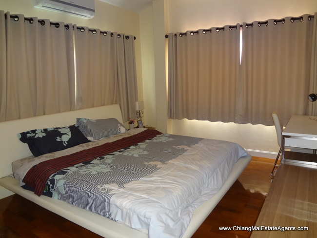4 bedrooms house with fully furnished