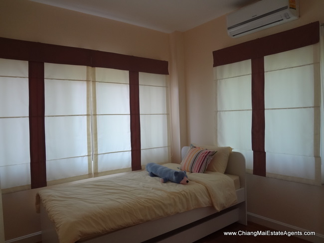 4 bedrooms house with fully furnished