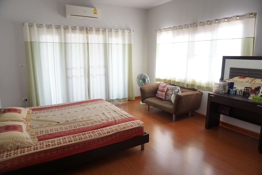 House for Rent in Home In Park