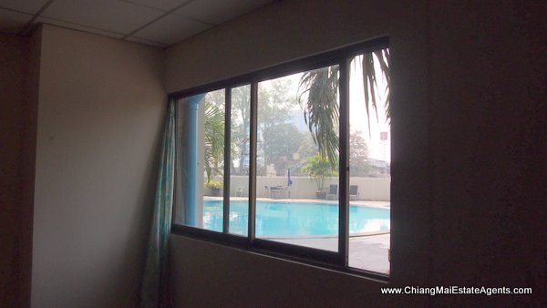 Poolside Condo in Riverside