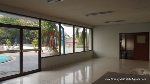 Poolside Condo in Riverside