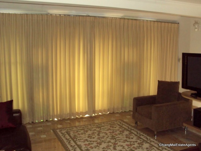 Exquisite 3 Level Condo For Rent with Spectacular Views