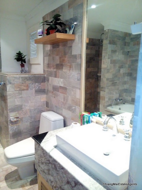 Exquisite 3 Level Condo For Rent with Spectacular Views