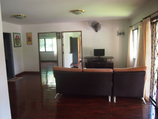 Lots of Living Space in Pimook