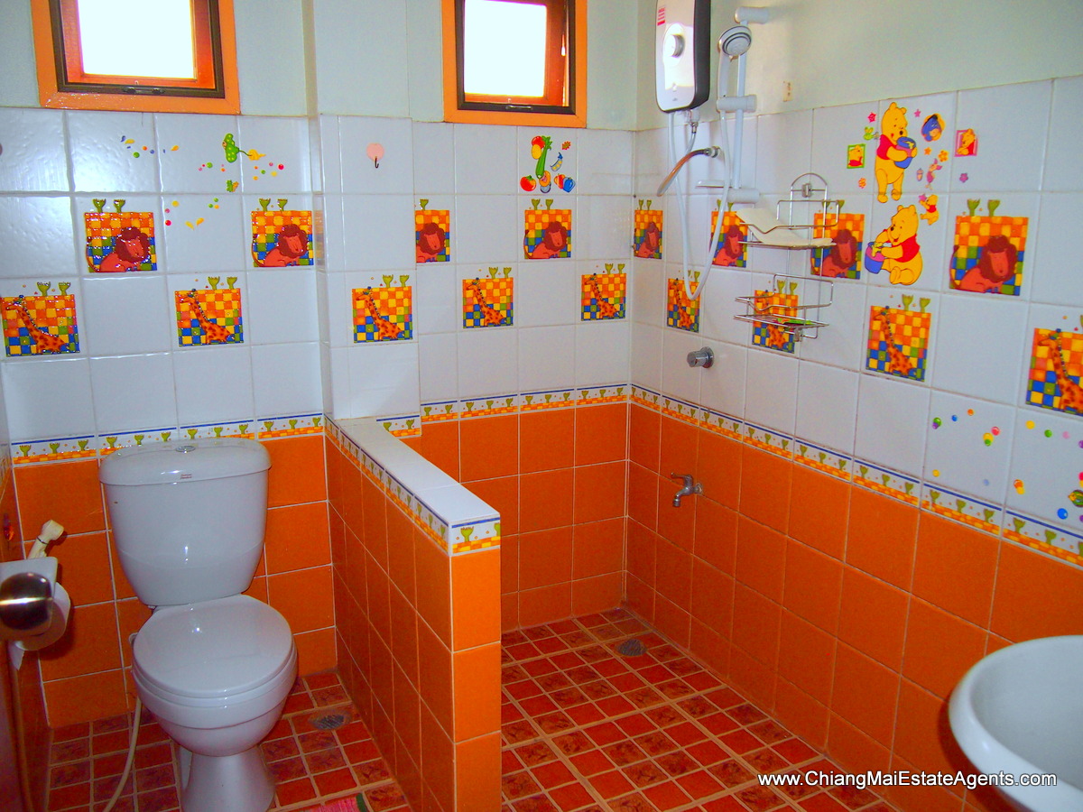 5 Bedroom Home in Hang Dong