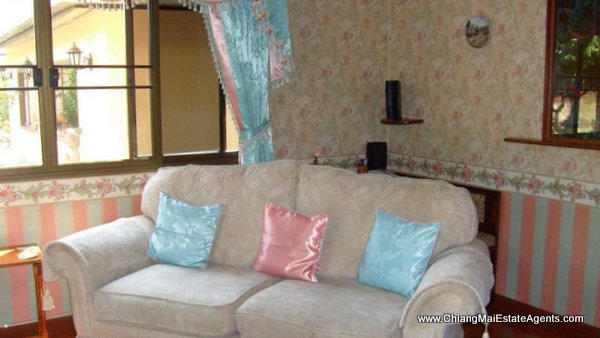 4 Bd, Home, 2 Bd. Bungalow and 4 Guest Bungalows in San Pa Tong