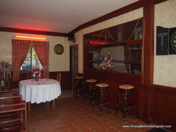 4 Bd, Home, 2 Bd. Bungalow and 4 Guest Bungalows in San Pa Tong