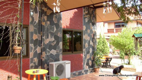 4 Bd, Home, 2 Bd. Bungalow and 4 Guest Bungalows in San Pa Tong