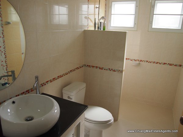 New Contemporary Style Home in Saraphi