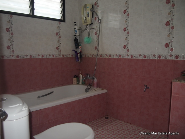 3 bedroom house for sale in Nonghoi