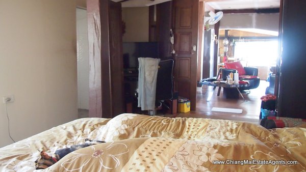 Land and Houses for Sale in Ban Pong