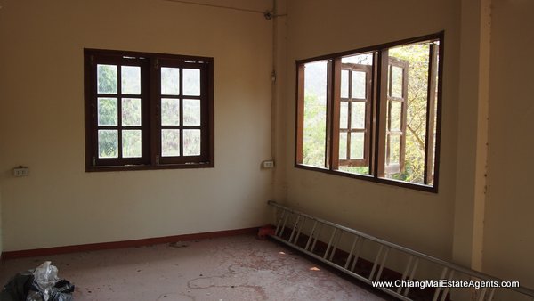 Land and Houses for Sale in Ban Pong
