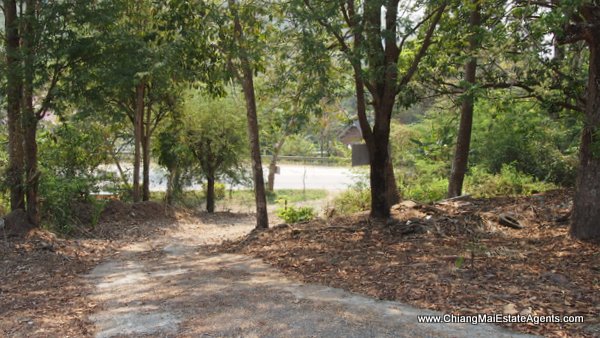 Land and Houses for Sale in Ban Pong