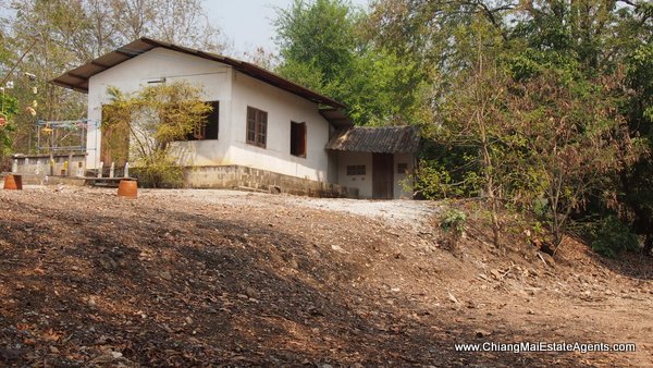Land and Houses for Sale in Ban Pong
