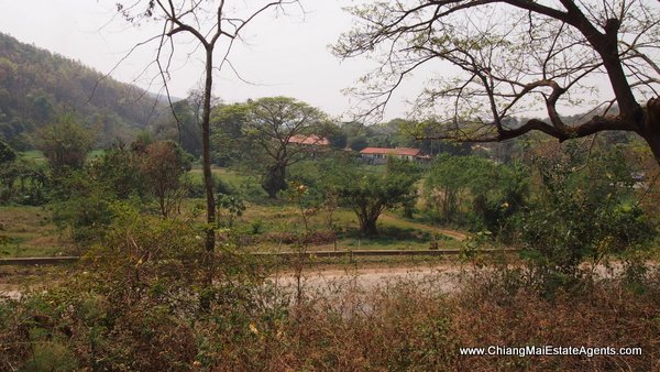 Land and Houses for Sale in Ban Pong