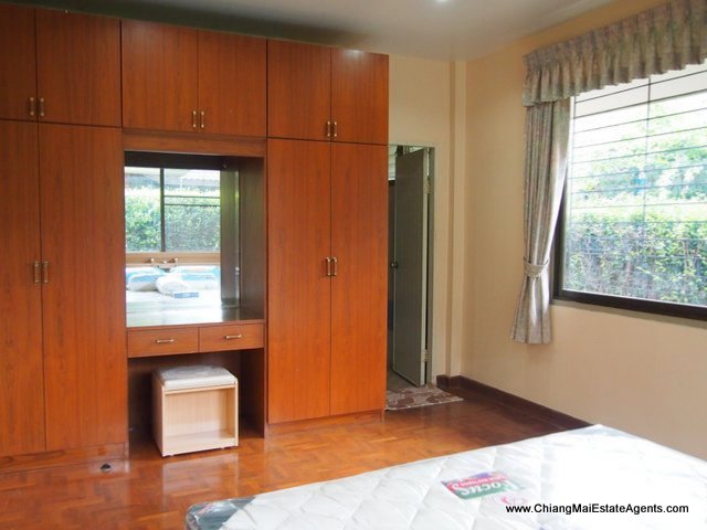 Beautiful 2 bedroom bungalow for rent in Moo Baan Wang Tan