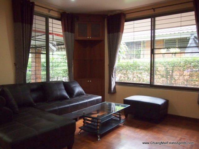 Beautiful 2 bedroom bungalow for rent in Moo Baan Wang Tan