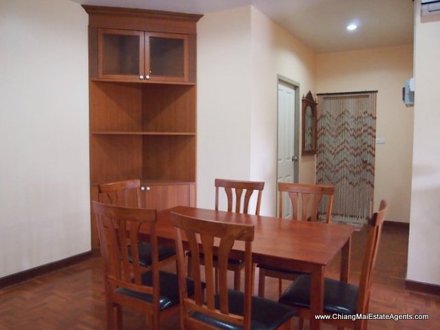 Beautiful 2 bedroom bungalow for rent in Moo Baan Wang Tan