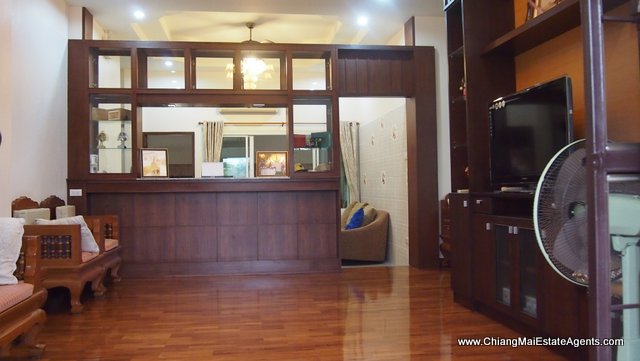 3 Custom Bungalow Houses For Rent