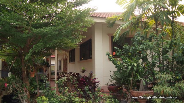3 Custom Bungalow Houses For Rent