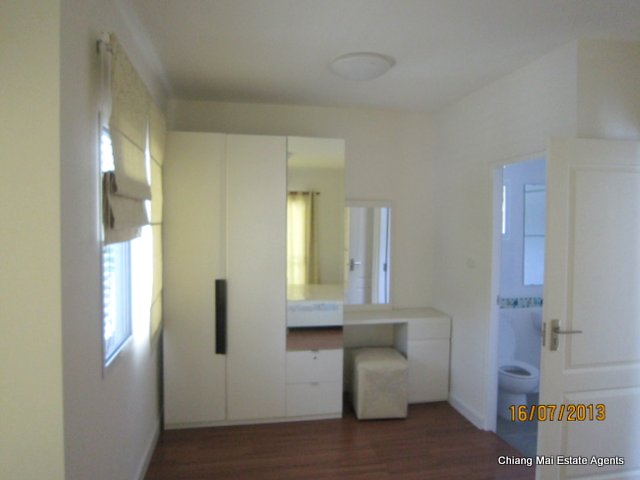 3 Bedroom House for Sale in Land in House