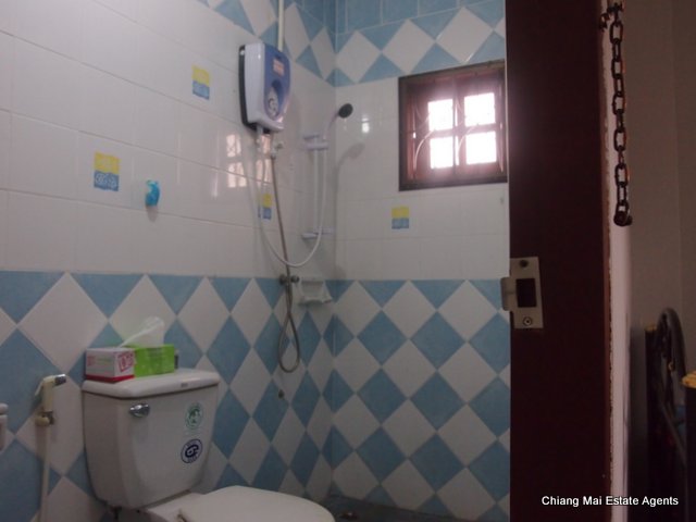 Large 3 Bed/ 3 Bath Home with Large Garden for Rent