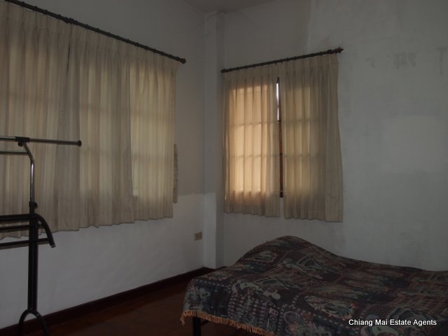 Large 3 Bed/ 3 Bath Home with Large Garden for Rent