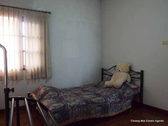 Large 3 Bed/ 3 Bath Home with Large Garden for Rent