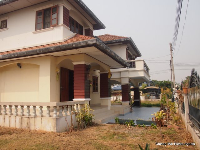 Large 3 Bed/ 3 Bath Home with Large Garden for Rent