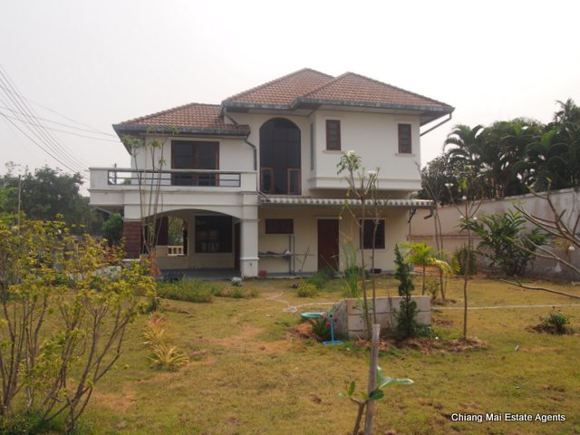Large 3 Bed/ 3 Bath Home with Large Garden for Rent