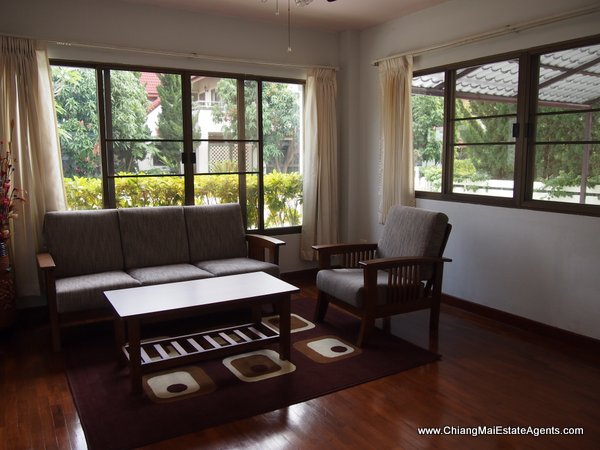 2 Houses For Rent and Sale in Moo Baan Nai Fun