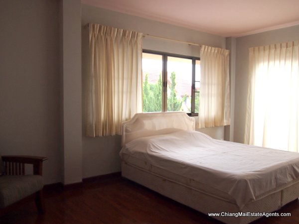 2 Houses For Rent and Sale in Moo Baan Nai Fun