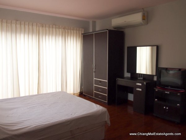 2 Houses For Rent and Sale in Moo Baan Nai Fun