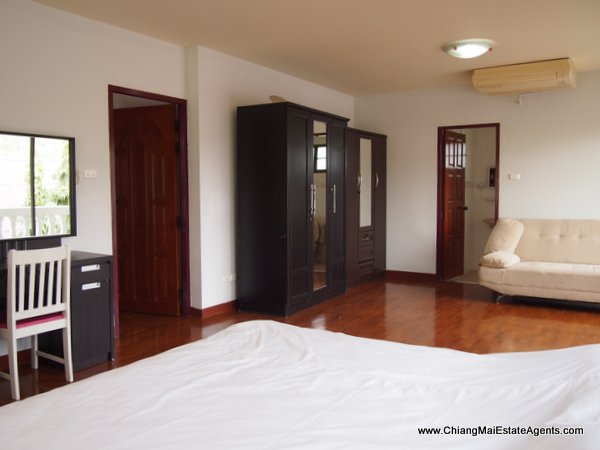 2 Houses For Rent and Sale in Moo Baan Nai Fun