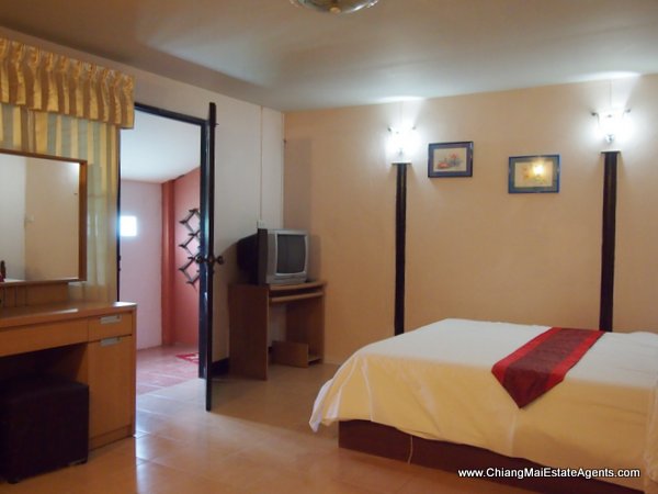 2 Houses For Rent and Sale in Moo Baan Nai Fun