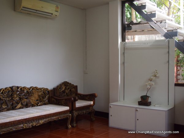2 Houses For Rent and Sale in Moo Baan Nai Fun