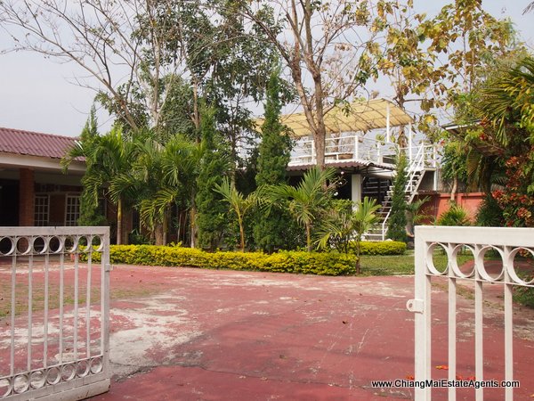 2 Houses For Rent and Sale in Moo Baan Nai Fun