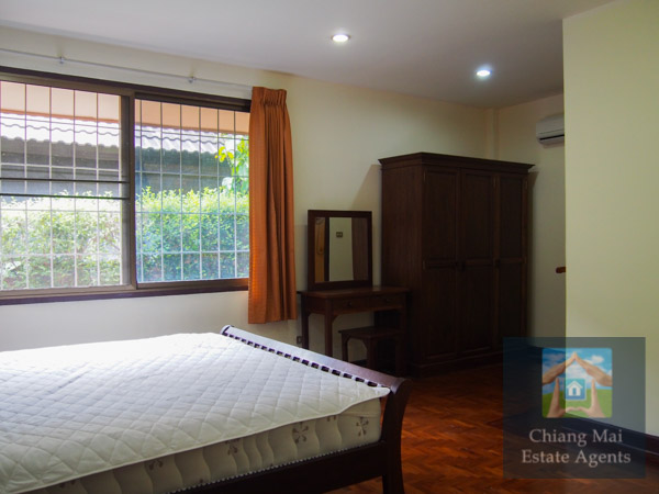 Bungalow in Moo Baan Wangtan for Rent