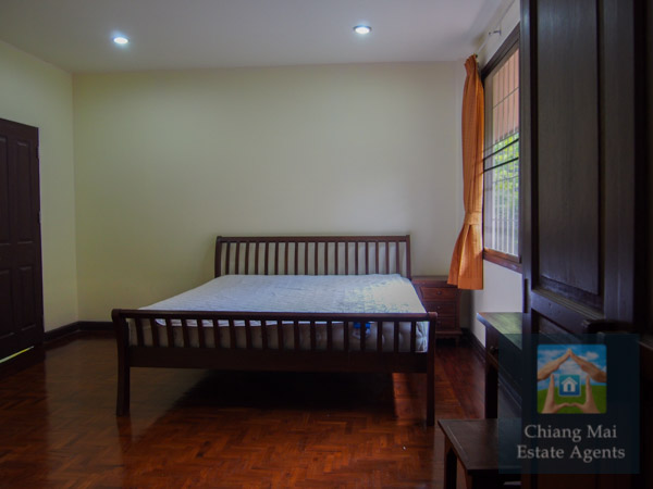 Bungalow in Moo Baan Wangtan for Rent