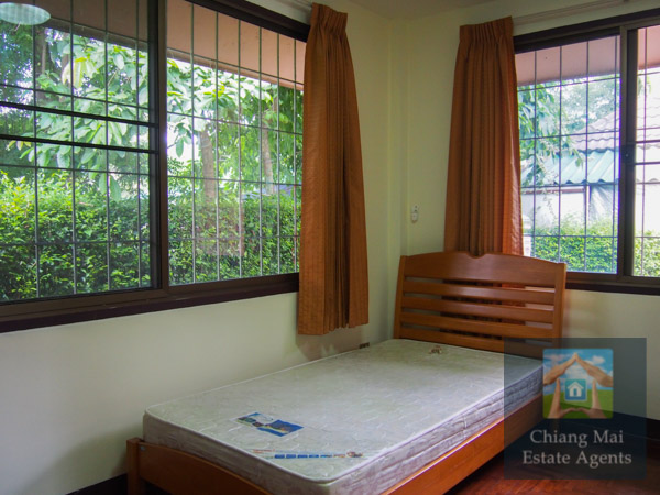 Bungalow in Moo Baan Wangtan for Rent